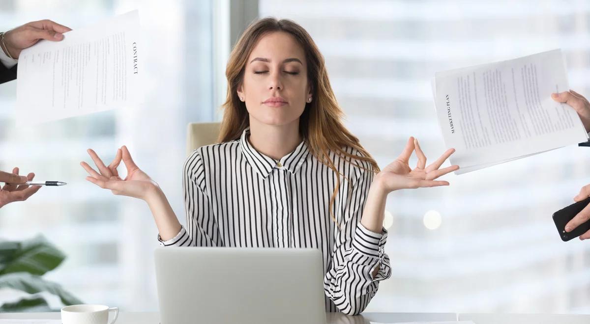 Wellbeing, czyli dobre samopoczucie. Jak osiągnąć je w pracy? 