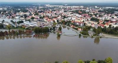 Raport powodziowy. "Kronika strachu"- reportaż Hanny Dołęgowskiej i Antoniego Rokickiego 