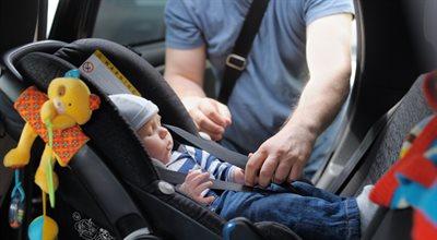 Dziecko w samochodzie. W jaki sposób zadbać o jego bezpieczeństwo?