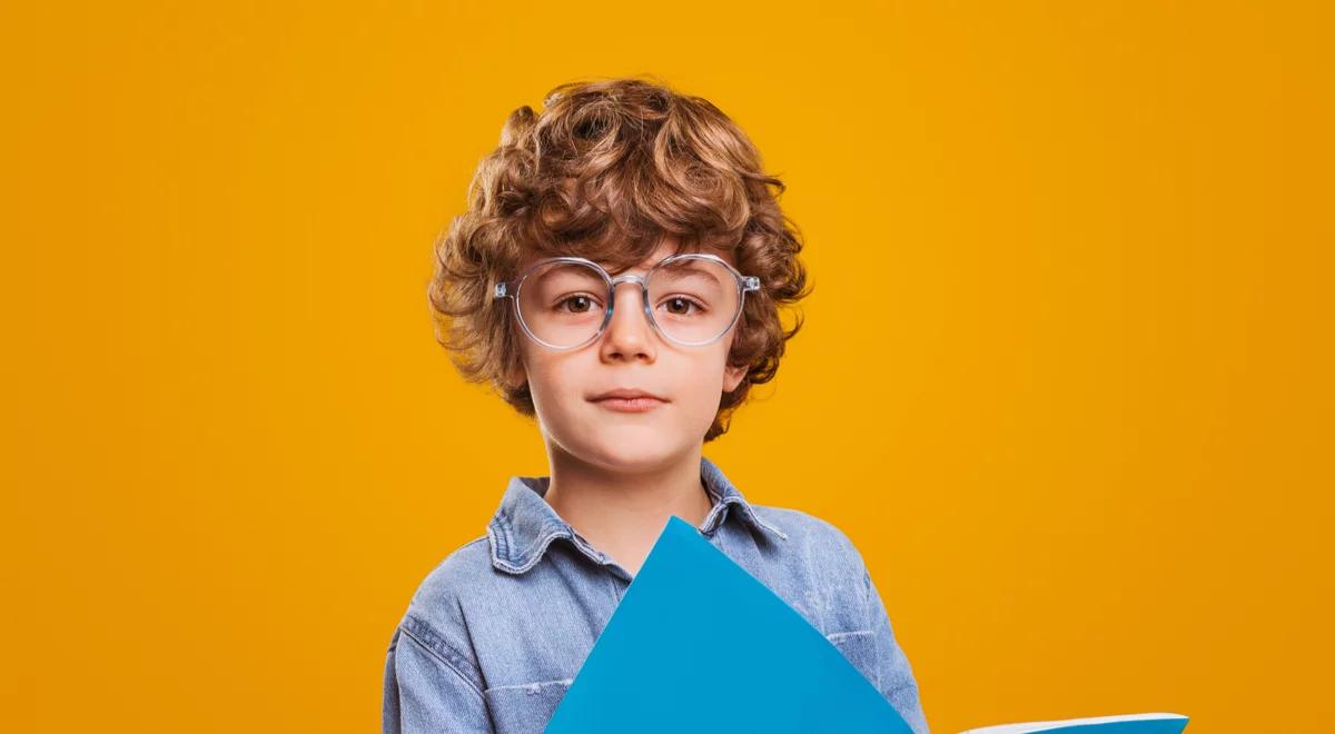 Epidemia krótkowzroczności. Coraz więcej dzieci ma problemy ze wzrokiem 