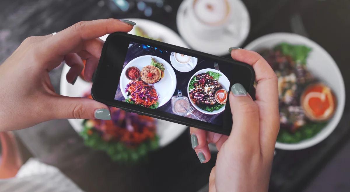 Co my jemy? Przemysł spożywczy i kultura "foodporn"