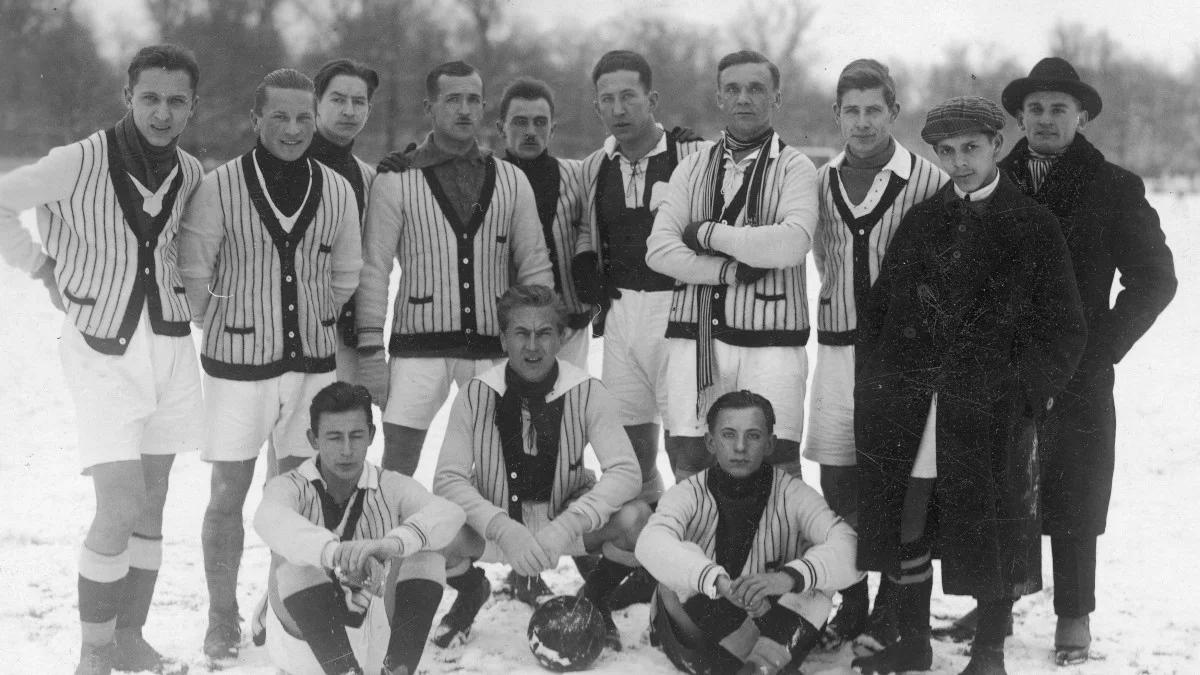 Futbol w czasach wojny. Reportaż "Z miłości do piłki" Urszuli Żółtowskiej [POSŁUCHAJ]