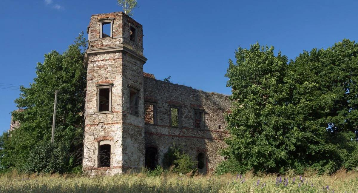 Pałac w Podzamczu Piekoszowskim – obiekt, który miał utrzeć nosa biskupowi