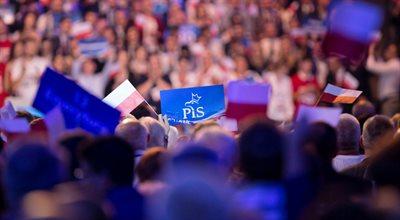 "Młoda audycja polityczna". Jak wypadają obietnice wyborcze PiS i KO?