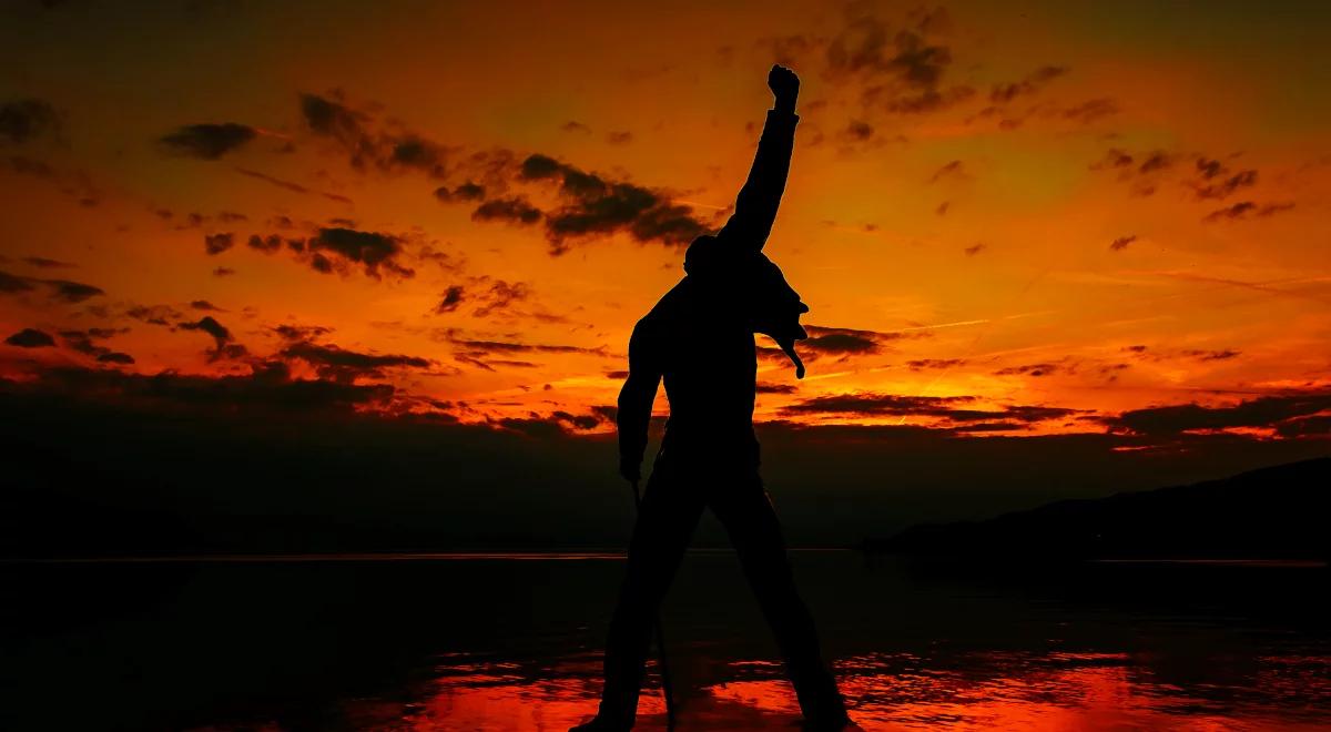 Charyzmatyczny wokalista i nieśmiały lider Królowej: Freddie Mercury 