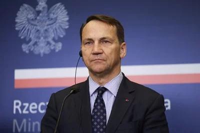 Minister Sikorski: "Russia constantly threatens us"