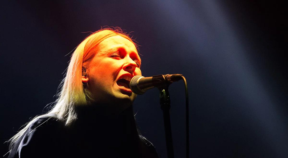 Szalejąca publiczność i wielkie przeboje: przypomnieliśmy koncert grupy Hey