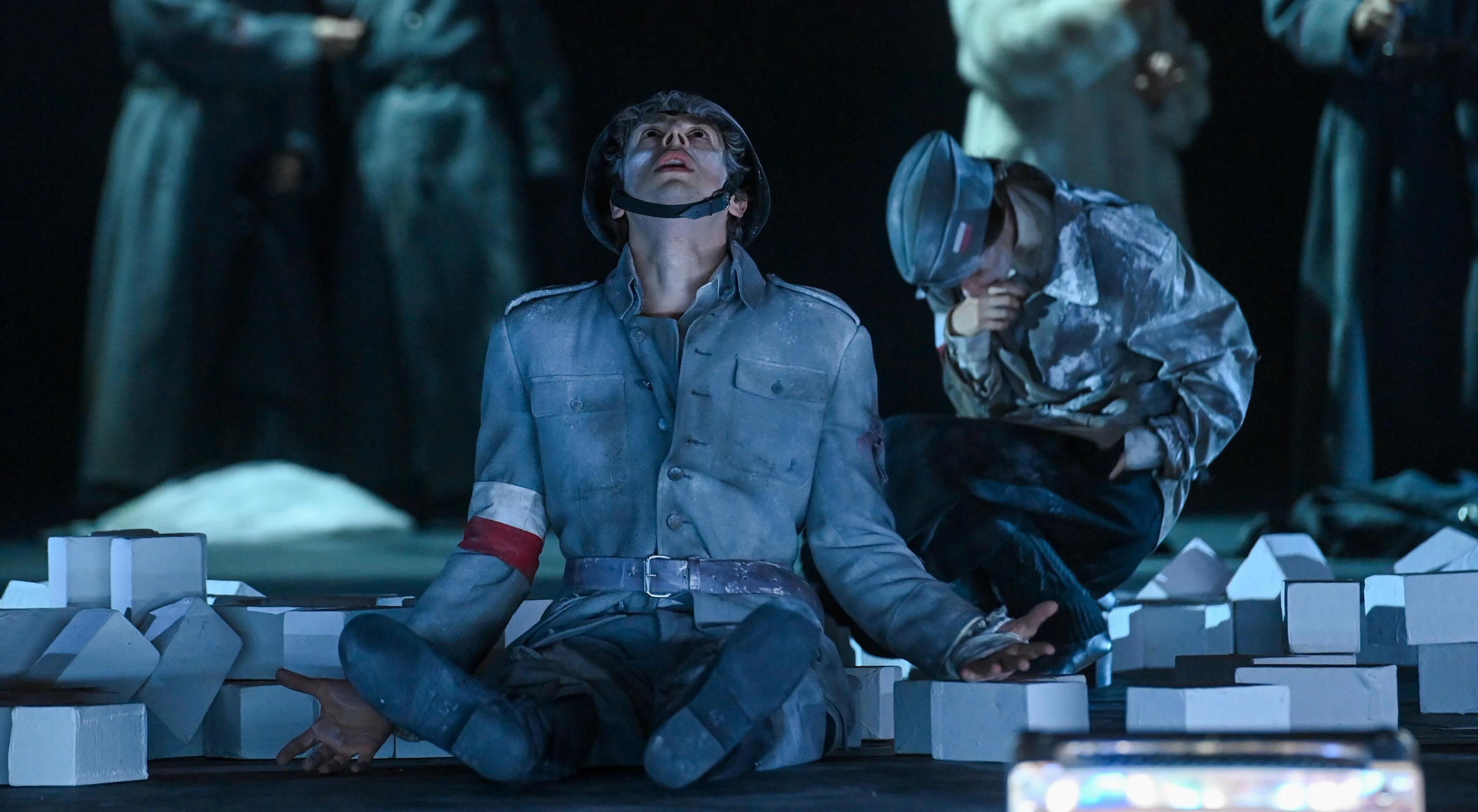 Spektakle przyciągnęły tysiące widzów. "Najlepsze miasto świata" trafia do sieci