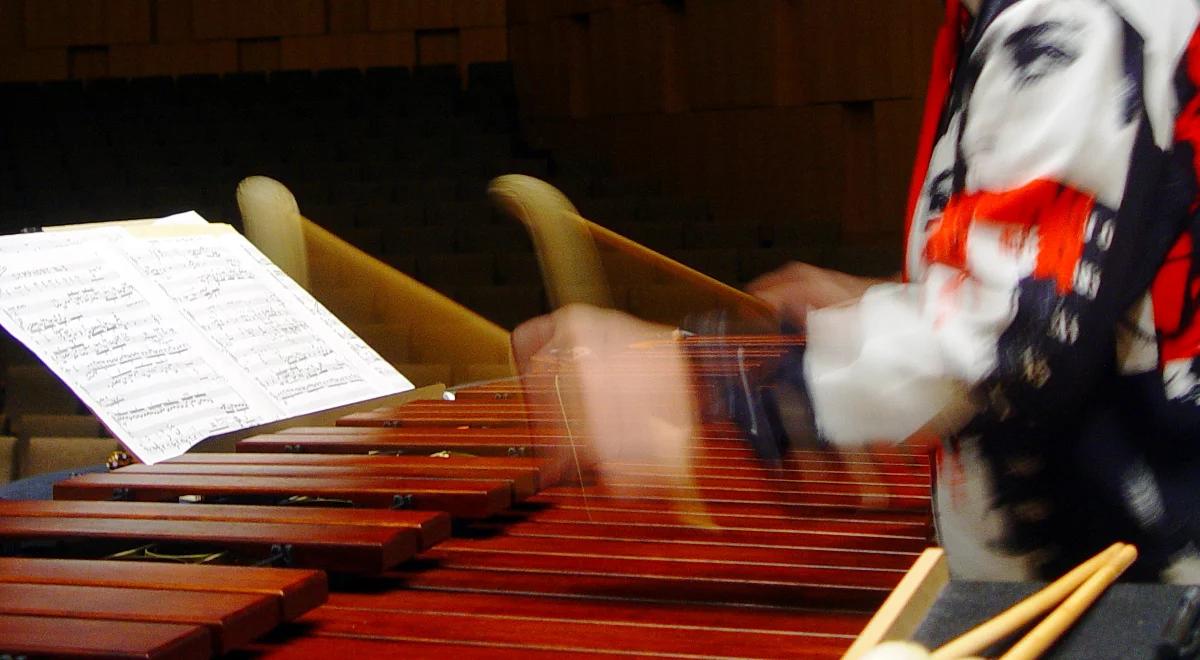 Anna Gacek i Wojciech Mann w świecie dziwnych instrumentów 