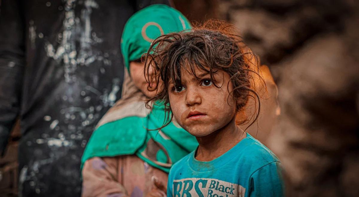 Dzieci na granicy. Co je czeka, kiedy nielegalnie dostaną się z Białorusi do Polski? 