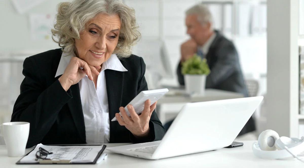 Seniorzy, którzy wspierają swoje miasto i mieszkańców 