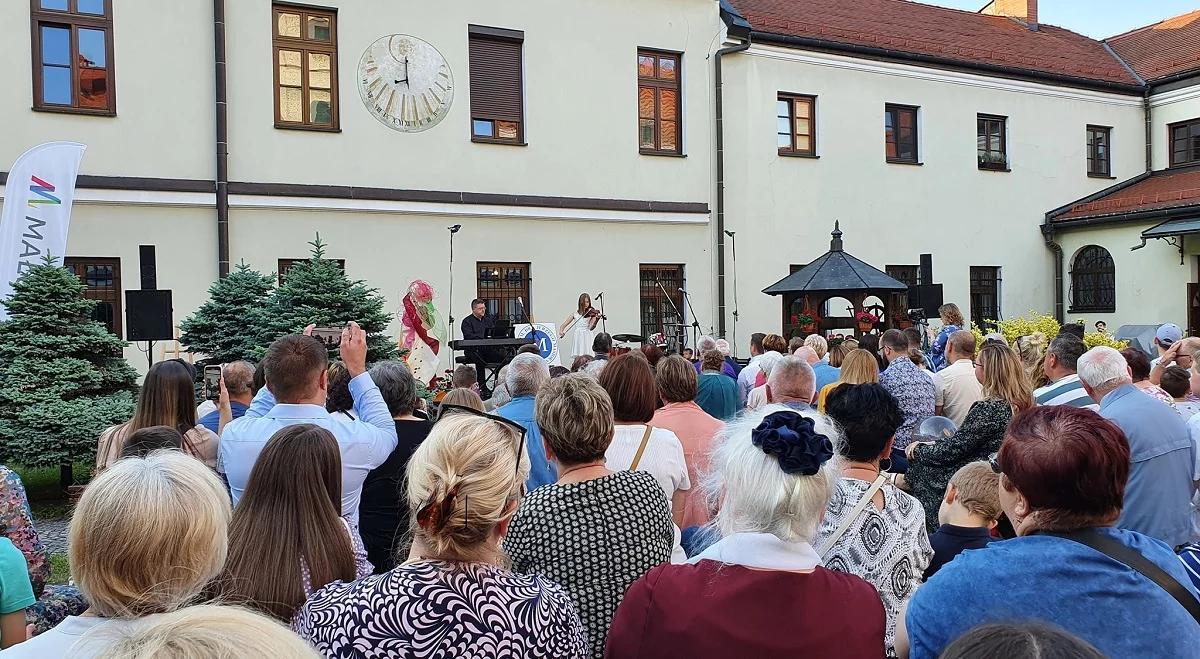 Wsparcie artystyczne dla najmłodszych. Reportaż "Miastem urzeczony" Moniki Chrobak