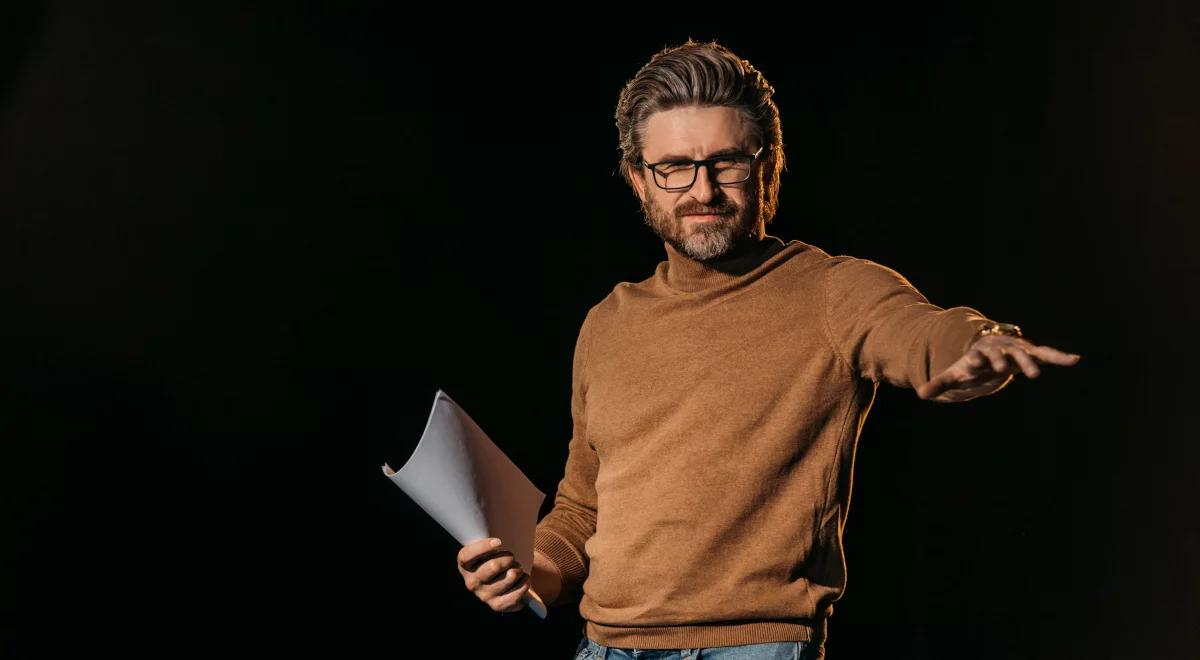 Mateusz Nowak  sam na scenie, czyli zrozumieć monodram