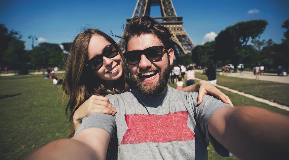 Robisz zdjęcia na wakacjach? Uważaj, żeby nie złamać prawa