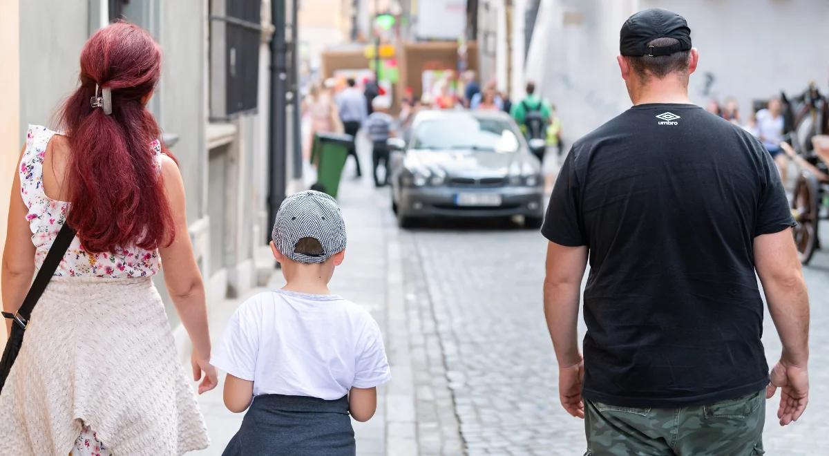 Czy "Zbyszki" i "Grażyny" to prawdziwy obraz Polaków?