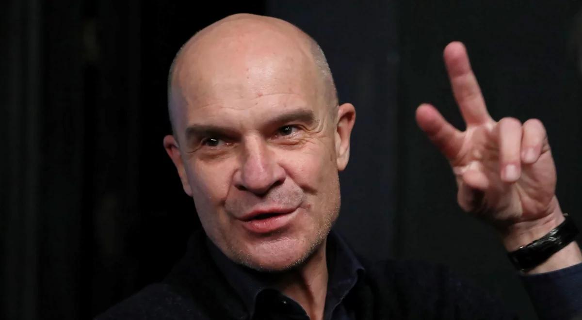 "Trójka pod Księżycem" o aniołach, miłości i Piotrze Cieplaku