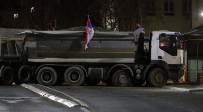Napięcia na północy Kosowa. Serbowie stawiają nowe barykady. Pierwszy raz w tak dużym mieście