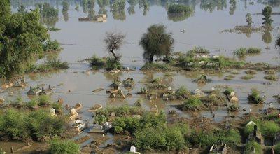 Pakistan walczy z gigantyczną powodzią. Ponad tysiąc ofiar żywiołu