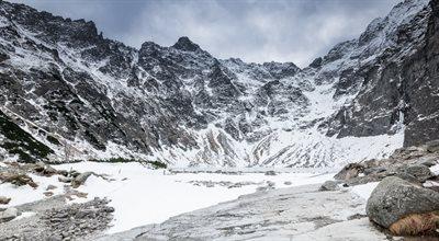W Tatrach lawinowa trójka. TPN ostrzega przed trudnymi warunkami w górach
