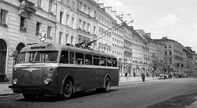 Warszawskie trolejbusy, czyli "autobusy na szelkach"