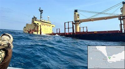 Morze Czerwone. Brytyjski statek "Rubymar" zatonął po ataku rakietowym Huti. Niebezpieczny ładunek w wodzie
