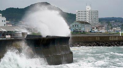 W południowo-zachodnie wybrzeże Japonii uderzył supertajfun "Nanmadol". Wiatr osiągał prędkość 234 km/godz