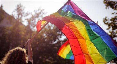 We Włoszech prokurator unieważnia akty urodzenia "dzieci par homoseksualnych"