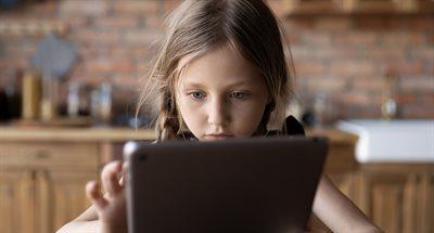 Ochrona dzieci przed szkodliwymi treściami w internecie. Eksperci o nowym projekcie ustawy 