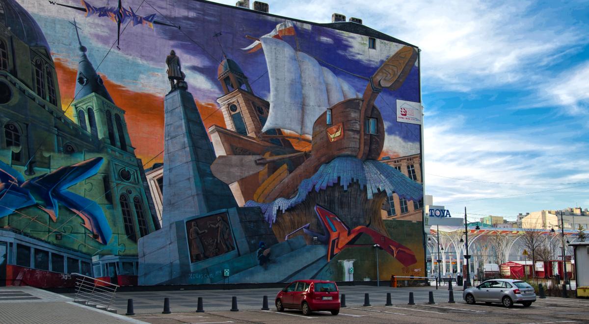 20 lat muralu przy Piotrkowskiej w Łodzi. Od reklamy do sztuki