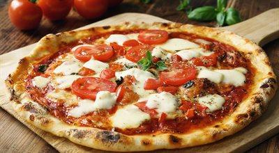Międzynarodowy Dzień Pizzy. Jak ewoluował pszenny placek?   