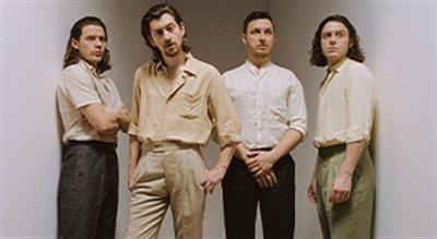 Zobacz Arctic Monkeys wykonujących "Arabella" na żywo