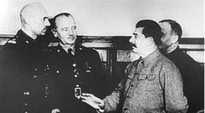 Katyń - kłamstwo Stalina. "Oficerowie zbiegli do Mandżurii" 