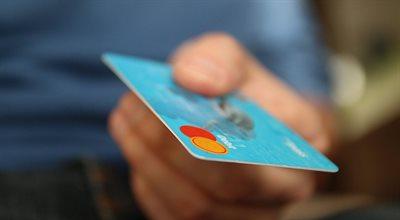 Kanadyjczycy zapłacą dodatkowo za transakcje kartą kredytową. Sprzedawcy wywalczyli nowe prawo