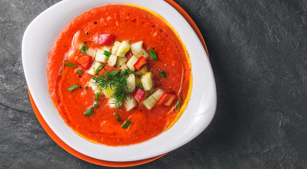 Pomidorowy chłodnik inspirowany hiszpańskim gazpacho