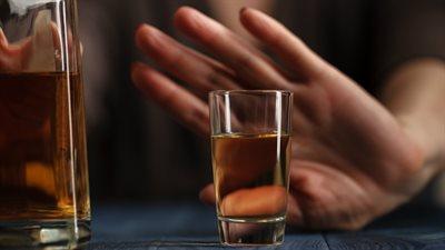 Jak zabija nas alkohol? "Powoduje nie tylko raka"