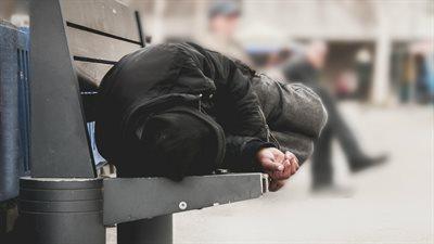 "Pomoc dla samopomocy": wsparcie w wyjściu z bezdomności