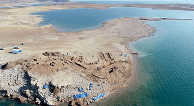 Irak. Spadek poziomu wody odsłonił pozostałości starożytnego miasta imperium Mitanni