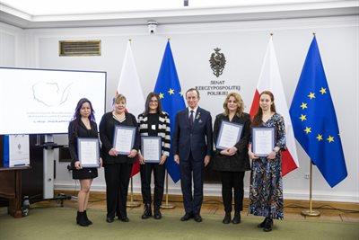 Marszałek Senatu wręczył dyplomy laureatom konkursu dla dziennikarzy polskich i polonijnych