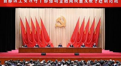 Chiny: zmiany na szczytach władzy. "Xi Jinping próbuje poszerzyć swoje wpływy"