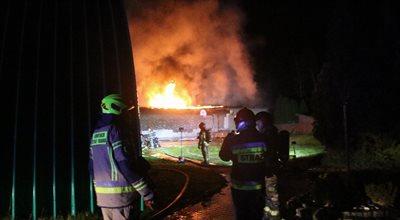 Opolskie: pożar strzelnicy opanowany, trwają prace strażaków