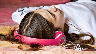 Muzyczna podróż przy dźwiękach słuchowisk i bajek muzycznych dla dzieci