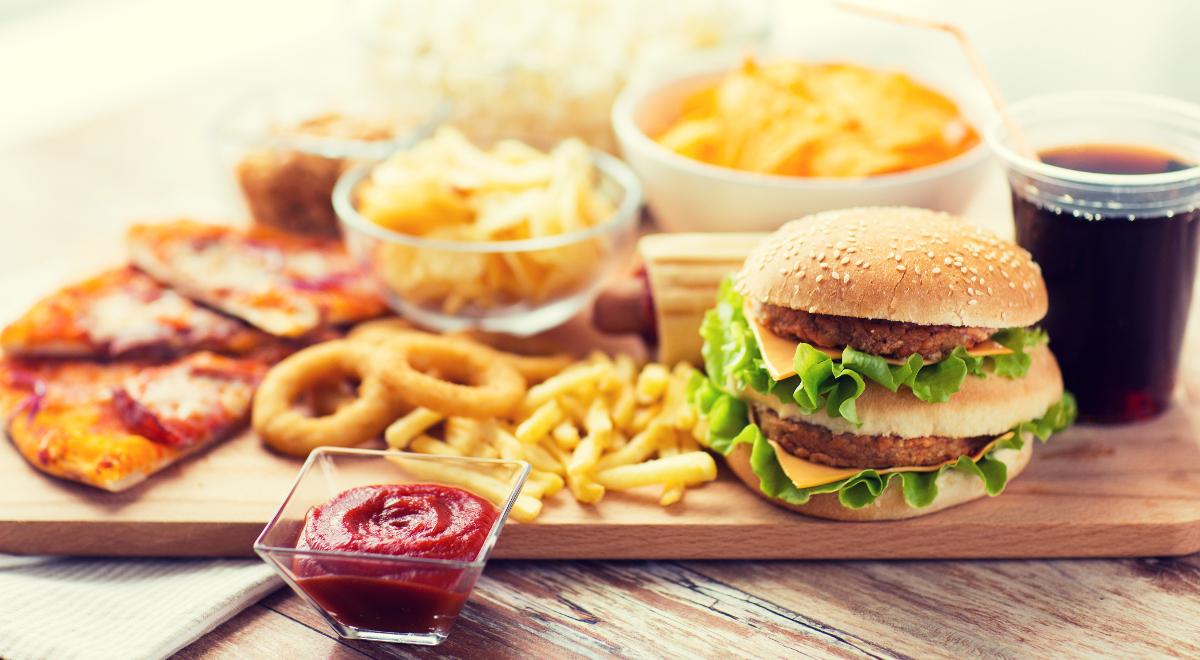 Czy państwo powinno chronić dzieci przed fast foodami?