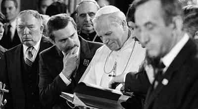 "Solidarność" u Jana Pawła II. "Gdy na lotnisku ukazał się Wałęsa, zapanował chaos"