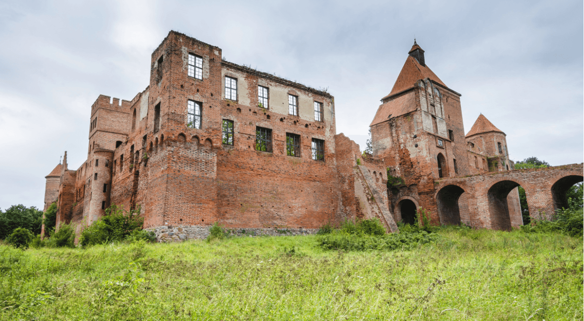 Szymbark: imponujące ruiny krzyżackiego zamku