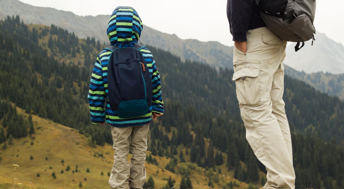 Jak bezpiecznie zdobywać górskie szczyty z dzieckiem?