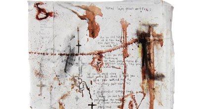 Brytyjski rockman maluje obrazy własną krwią