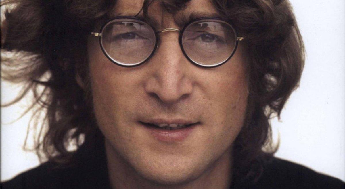 Wnikliwa biografia Johna Lennona