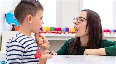 "Strefa rodzica". Na co należy zwracać uwagę podczas rozwoju mowy u dzieci?