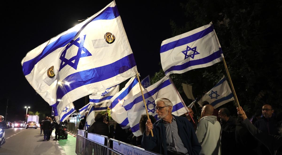 Izrael protestuje przeciwko zmianom w prawie. Czy to zmęczenie Beniaminem Netanjahu?