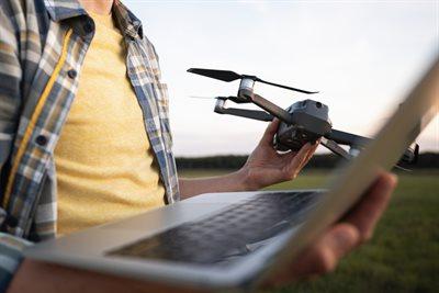Krajowy System Informacji Dronowej - nowy portal dla operatorów i pilotów dronów